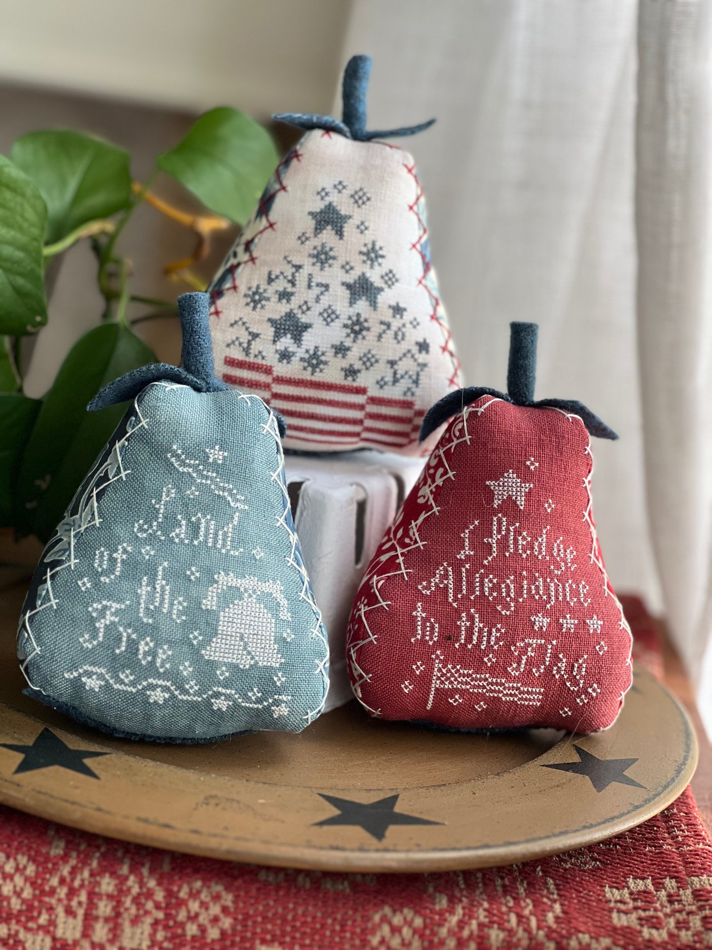 NW-141 Patriotic Pears