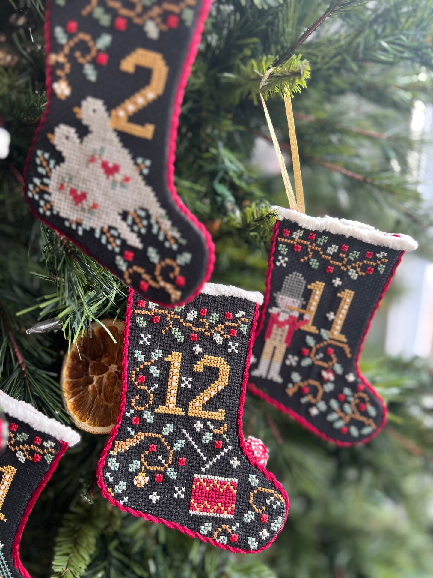 BK-01 12 Days of Christmas Stockings