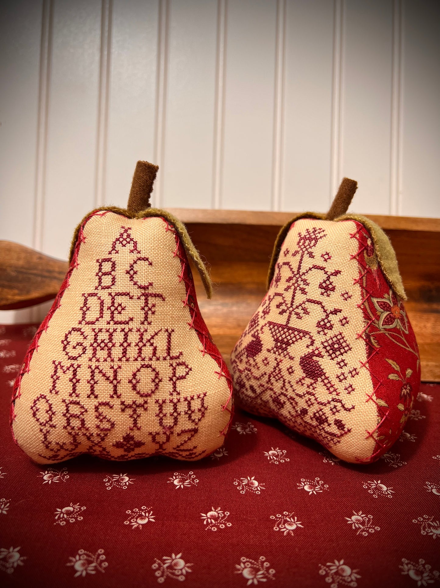 NW-91 Redwork Pears
