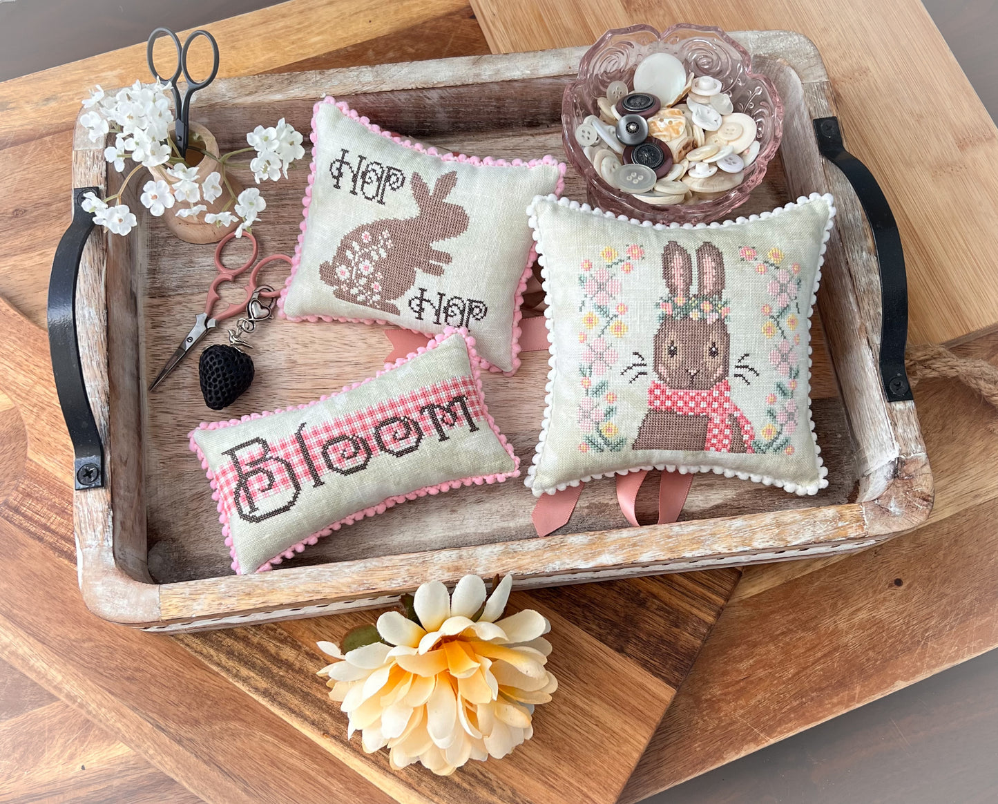 NW-103 Bloomin' Bunnies Trio